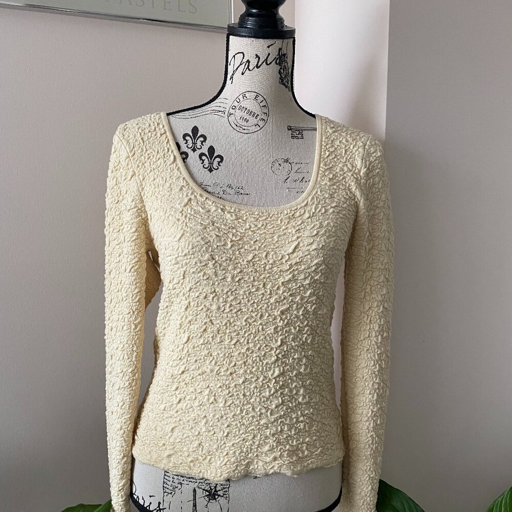 Cream Coloured Long Sleeve T-Shirt With Ruched Fabric
